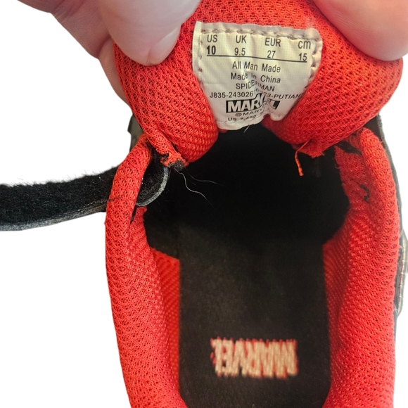 Small Boy's Spiderman Light up Shoes - Picture 3 of 9